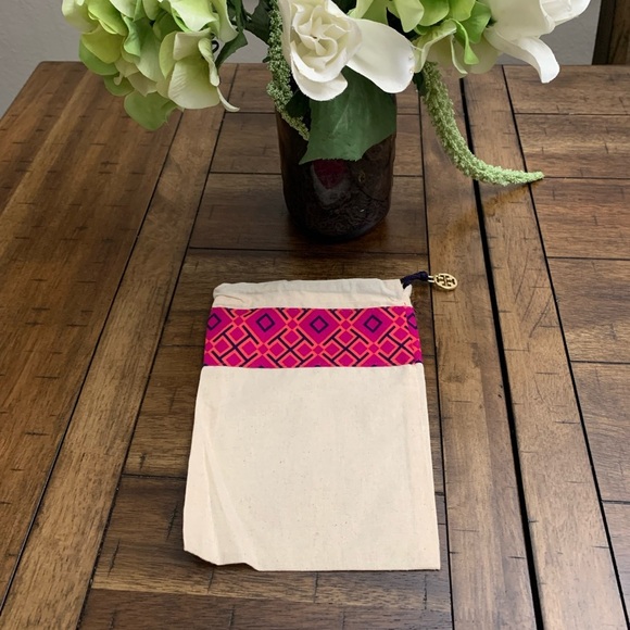 ❤Brand new Tory Burch Dust Bag 6.5x8.5 - Picture 1 of 3